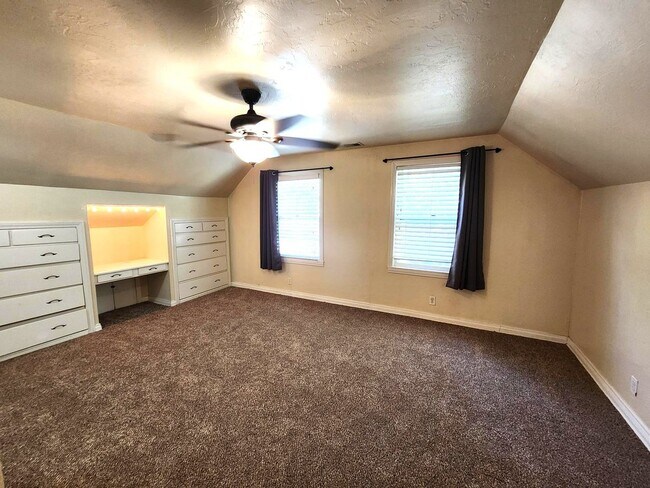 Building Photo - AMAZING 3 BED, 2 BATH Plus Study MILLERS ADDITION NW OKC