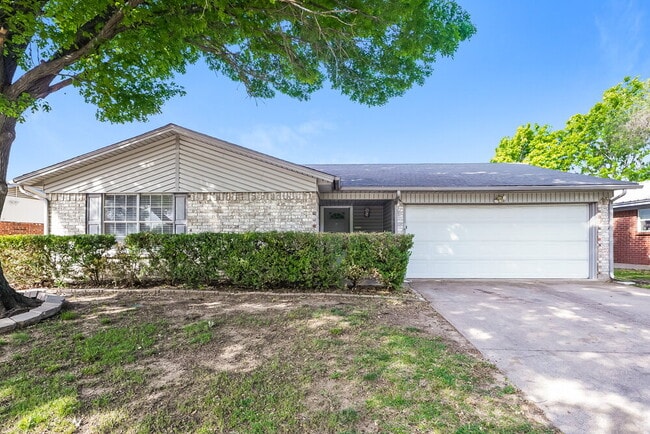 Building Photo - 6029 Dustin Dr