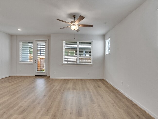 Building Photo - 4113 Fig Grv St