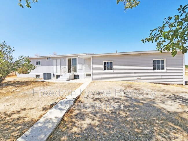 Building Photo - 7701 S Arabian Way