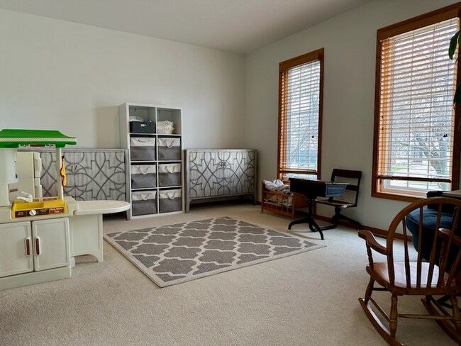 Building Photo - 9815 Biscayne Dr