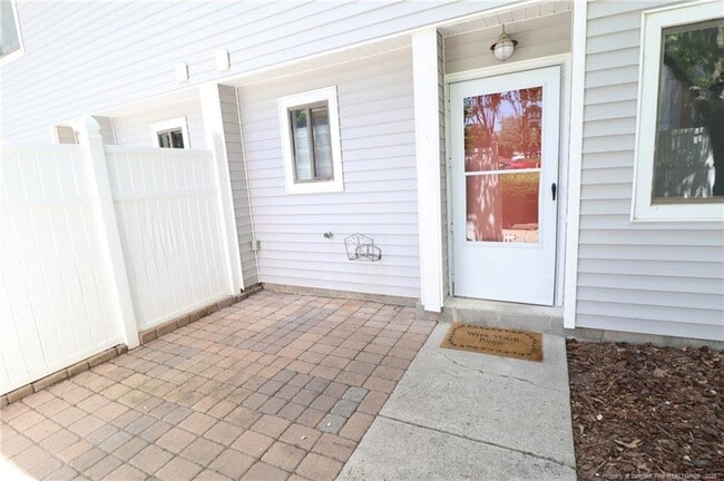 Building Photo - 7283 Sandy Creek Dr