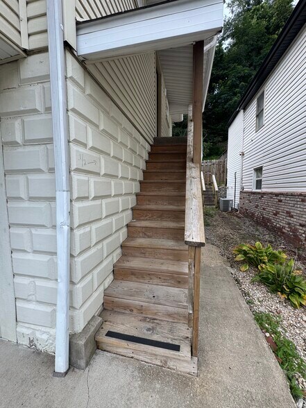 Building Photo - 109 Tower Ln
