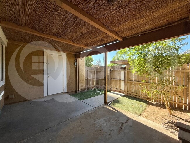 Building Photo - 3432 W El Caminito Dr