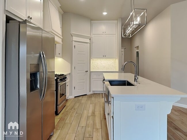 Building Photo - 4105 Palmetto Trail
