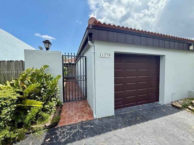 Building Photo - 11570 SW 83rd Terrace