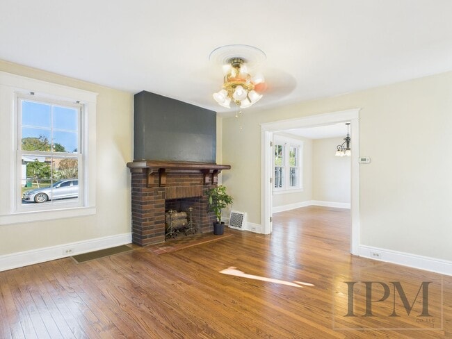 Building Photo - Coming Soon - Beautiful 4 Bedroom, 2 Bath ...
