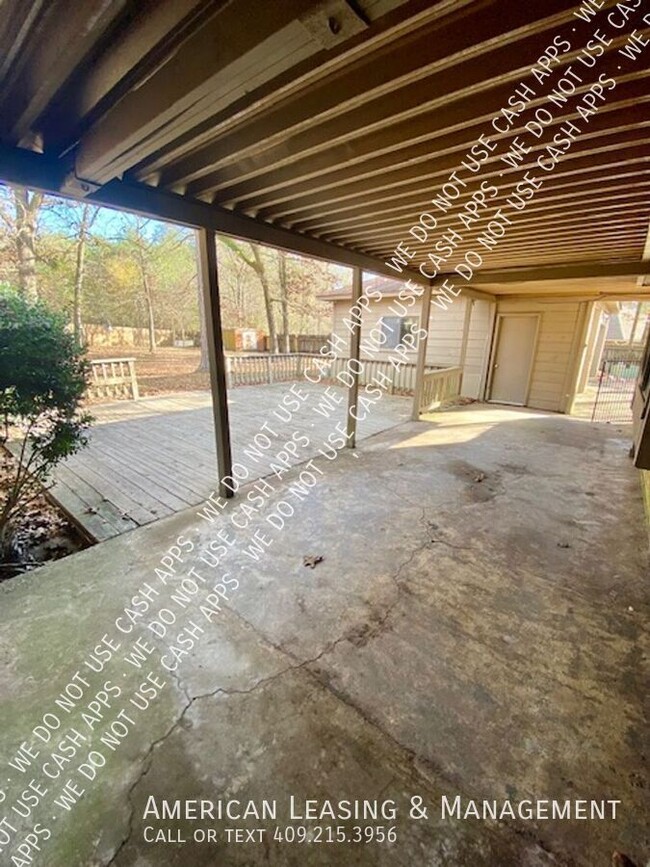 Building Photo - 8 La Costa Cir