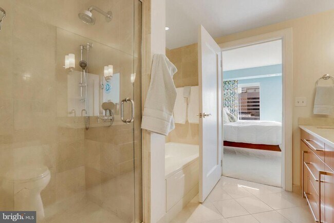 Building Photo - 1111 19th St N