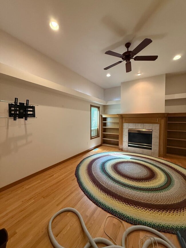 Building Photo - Beautiful Lynden Home!