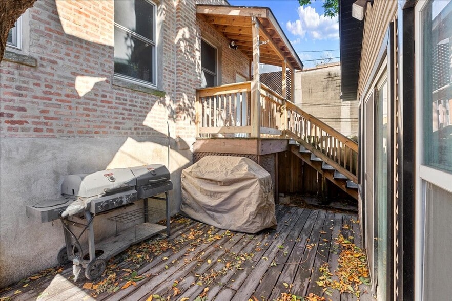 Building Photo - 2048 W 21st St