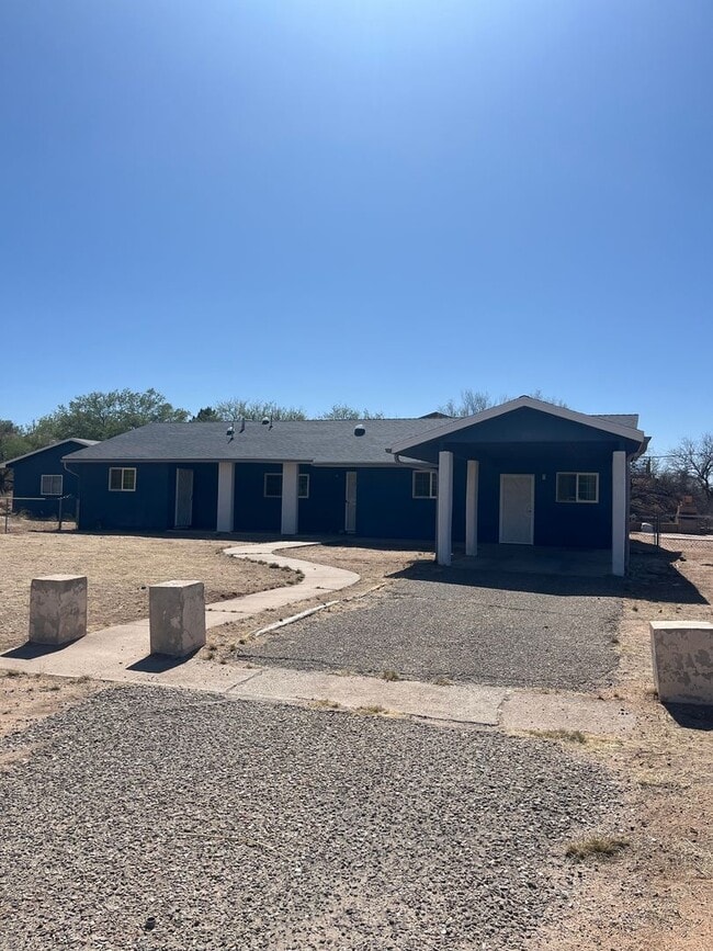 Building Photo - 626 S Huachuca St