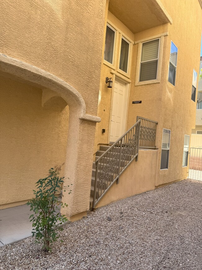 Building Photo - 10633 Chestnut Timber Ct