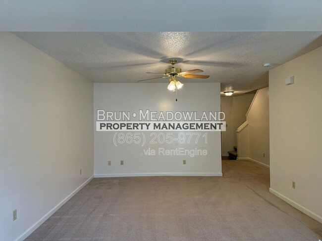 Building Photo - 6523 Doe Creek Way