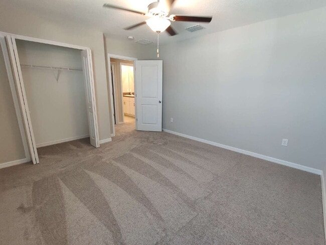 Building Photo - 7115 Samuel Ivy Dr