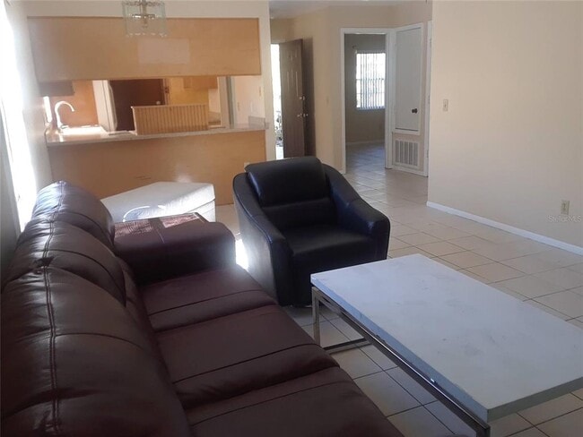 Building Photo - 1303 Candlewyck Dr