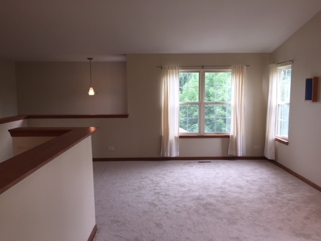 Building Photo - 2545 Oneida Ln
