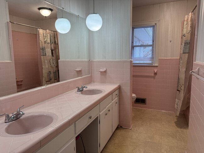 Building Photo - 375 Holly Mountain Farm Rd