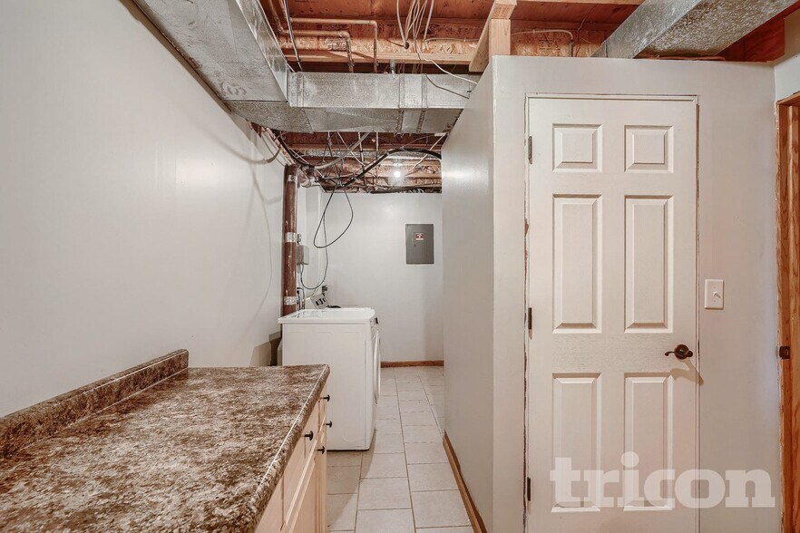 Building Photo - 9319 93rd St S