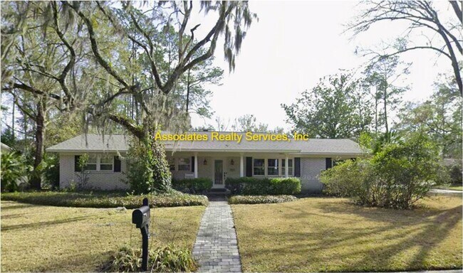 Building Photo - COMING SOON!!! Beautiful 4bed/3bath Corner Lot in Suburban Heights