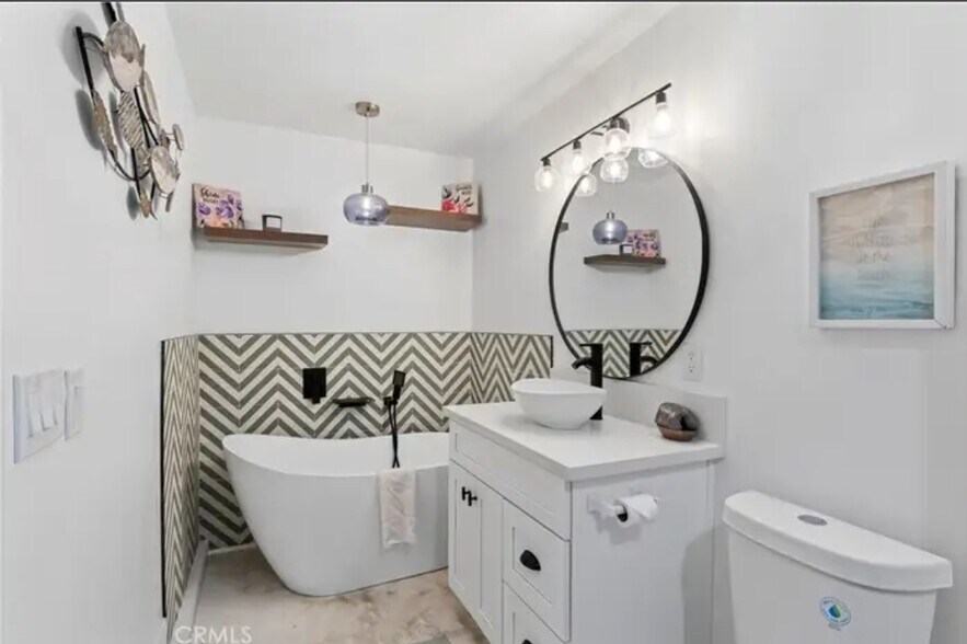 Building Photo - 26776 CA-189