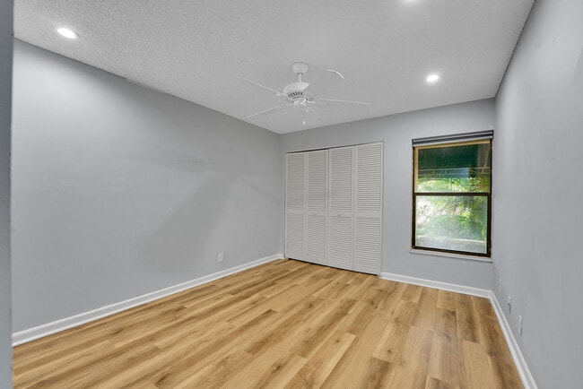 Building Photo - 6565 Las Flores Dr