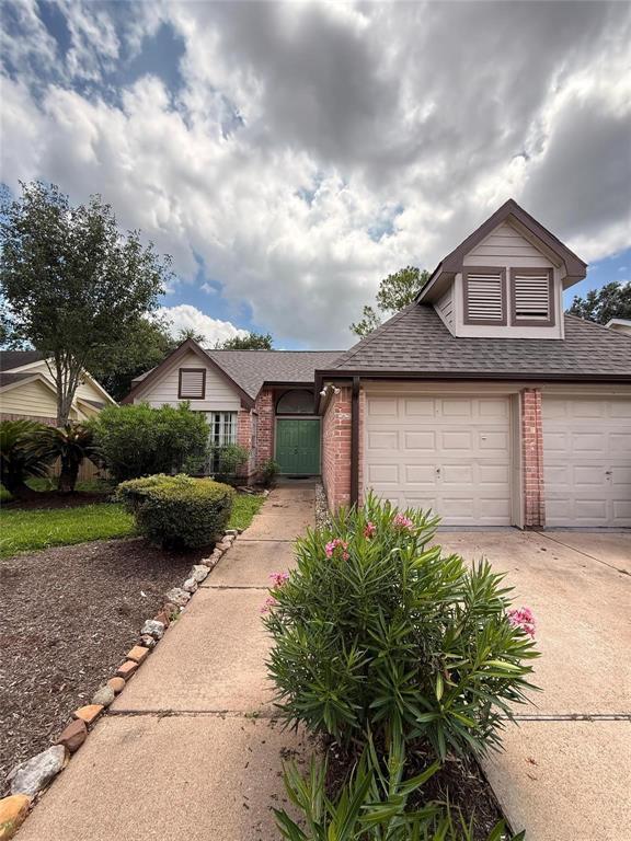 Building Photo - 4827 Sunshine Dr