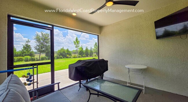 Building Photo - EXCEPTIONAL 3 BEDROOM/2 BATH HOME PLUS LARGE FENCED YARD! LONG TERM LEASE- UNFURNISHED!