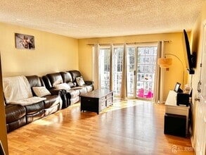 Building Photo - 465 Northam Dr