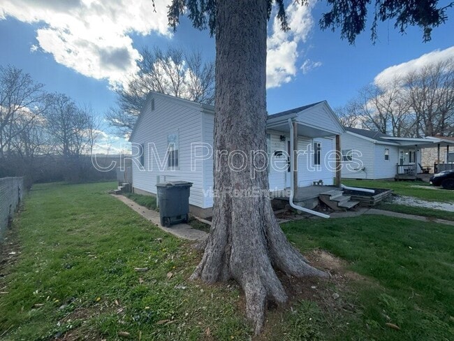 Building Photo - 1303 S Purdum St