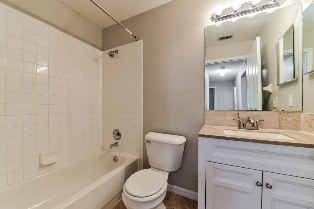 Building Photo - 1710 Scotch Pine Dr