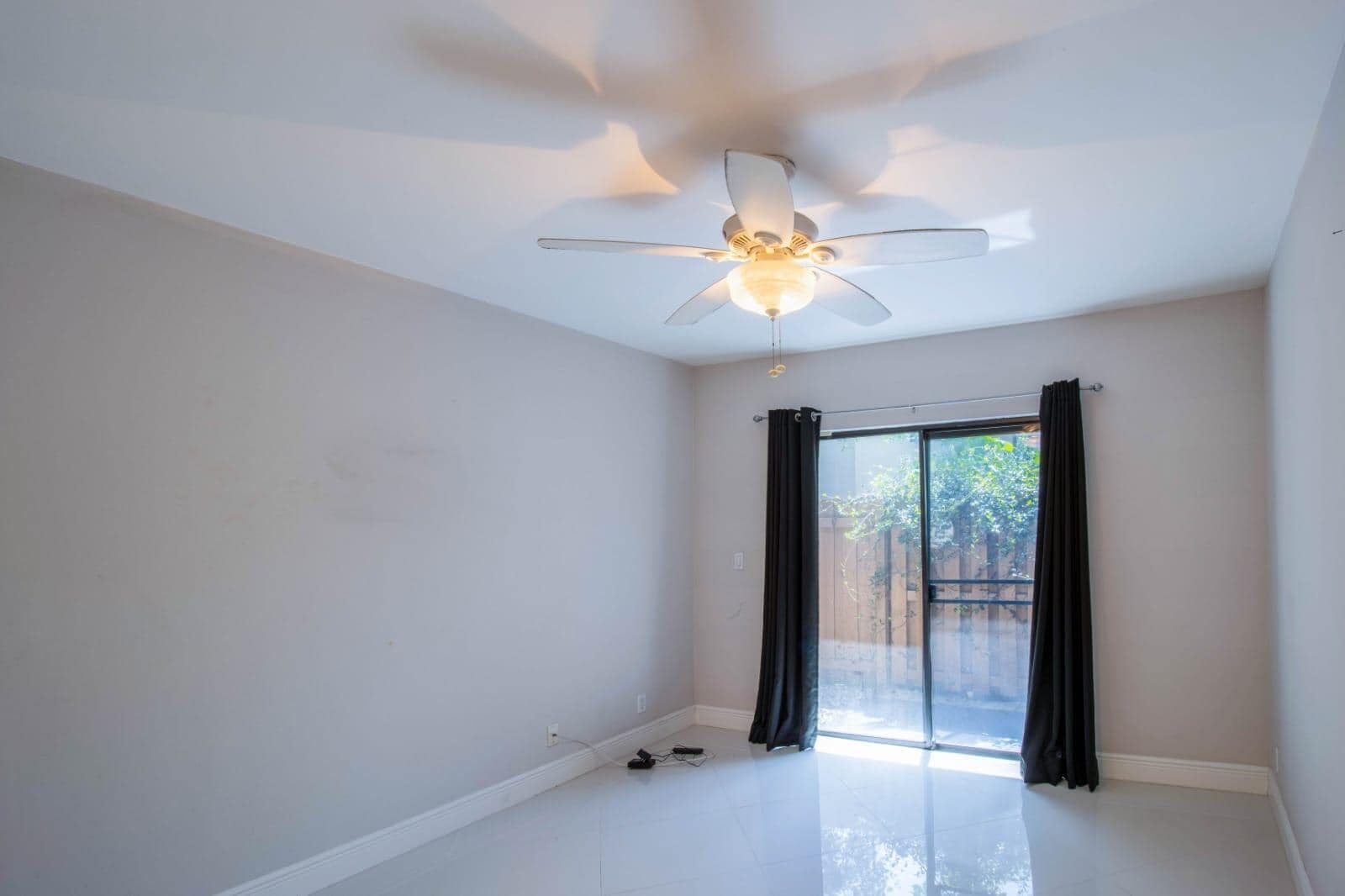 Building Photo - 2358 NW 37th Ave