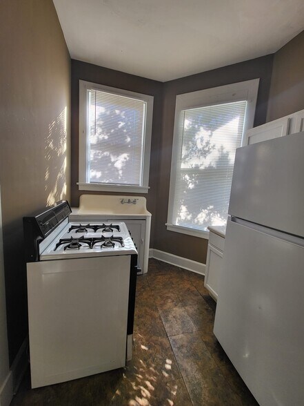 Building Photo - 41 S McLean Blvd