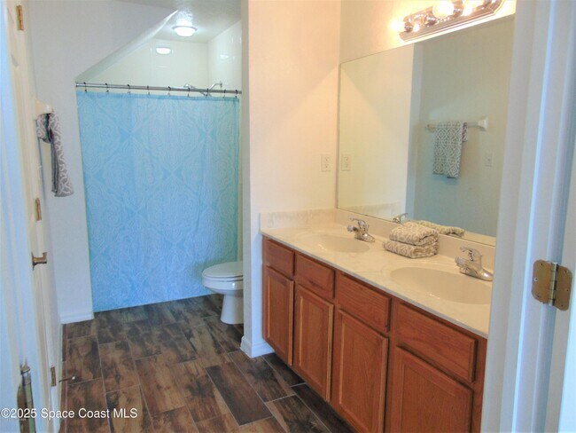 Building Photo - 3975 Almeida Court