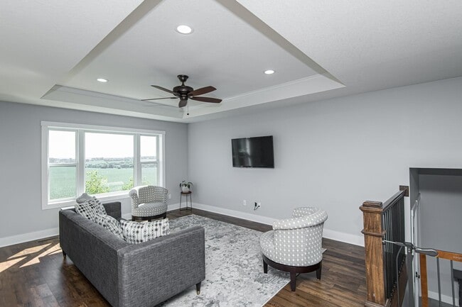 Building Photo - Gorgeous, spacious home on beautiful count...