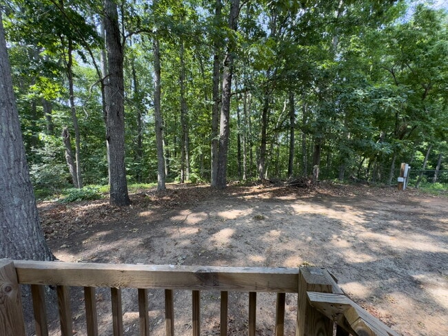 Building Photo - 2 Bed 2 Bath in Pendleton - REDUCED