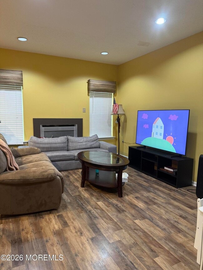 Building Photo - 707 Hatchery Ct