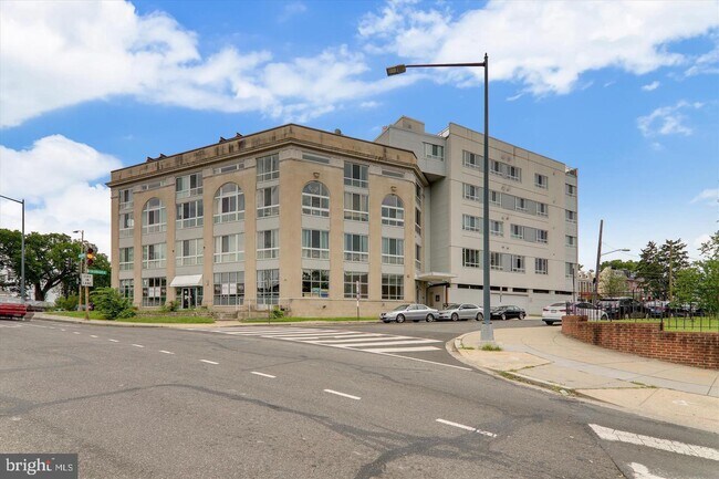 Building Photo - 5885 Colorado Ave NW