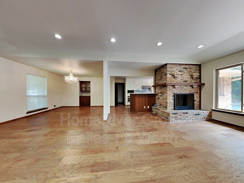 Building Photo - 1216 Glen Cove Dr