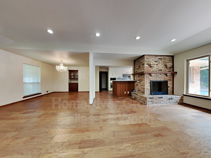 Building Photo - 1216 Glen Cove Dr