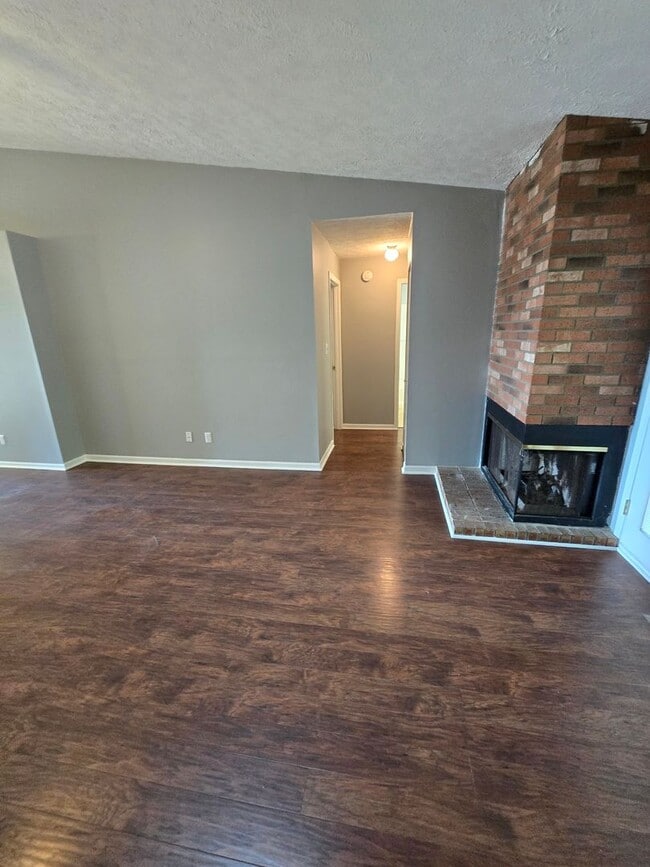 Building Photo - Three Bedroom Home Located in Pike Township near Georgetown and 52nd Street!!!