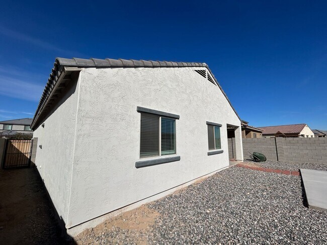 Building Photo - 24401 W Verlea Dr