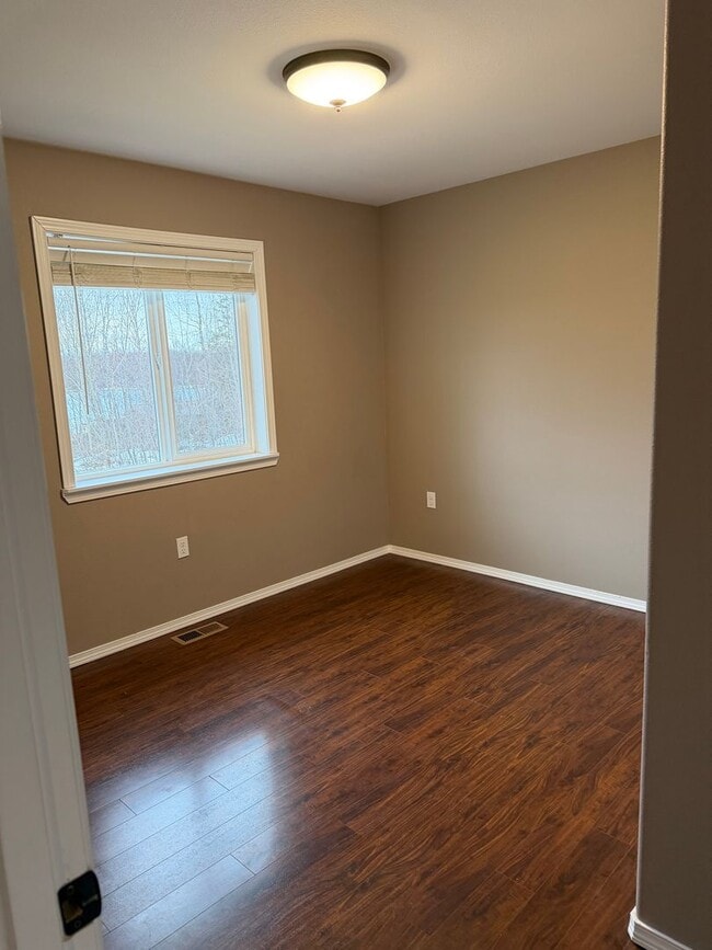 Building Photo - Three bedroom two bath home