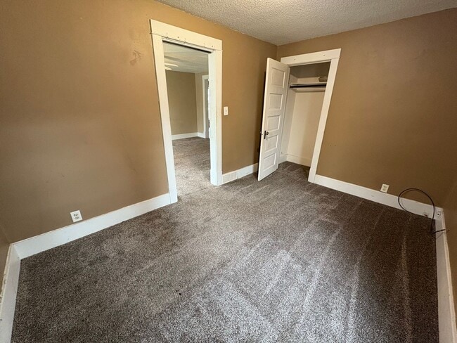 Building Photo - 308/310 3rd St SE