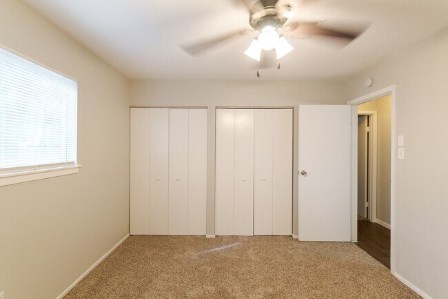 Building Photo - 1603 N Red Cedar Cir