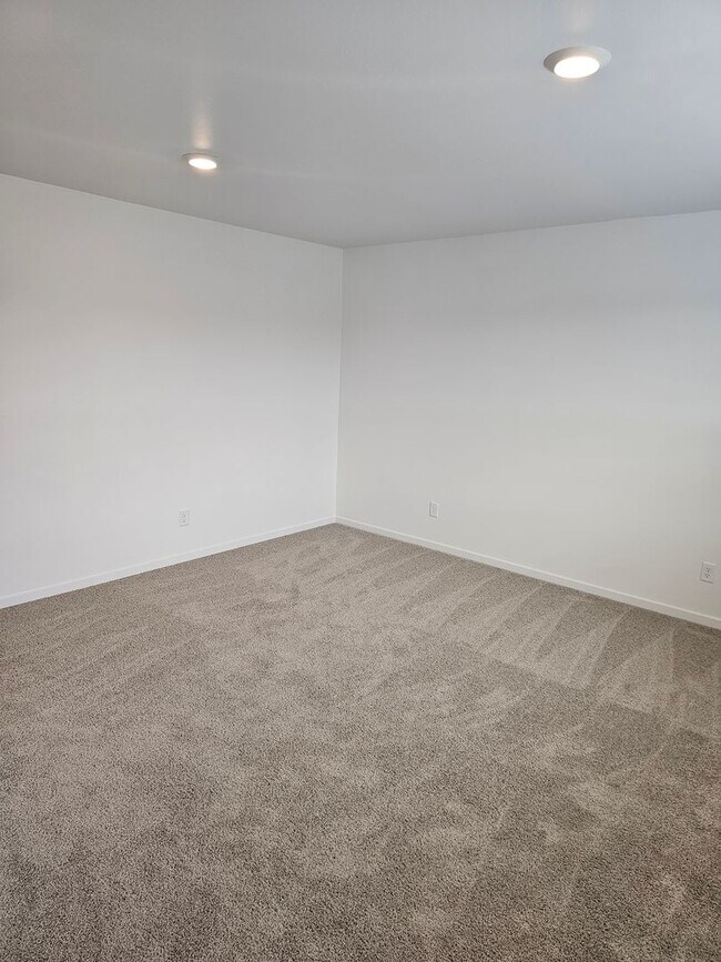 Building Photo - Brand New 4 Bedroom Home in Moreal Meadows! Close to Freeway & JBLM!