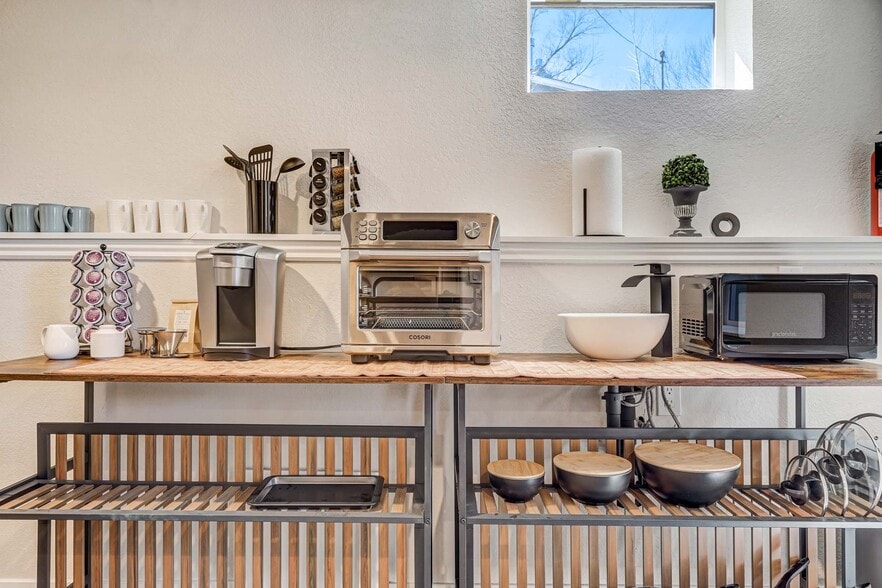 Downstairs Kitchenette - 2022 Woodburn St