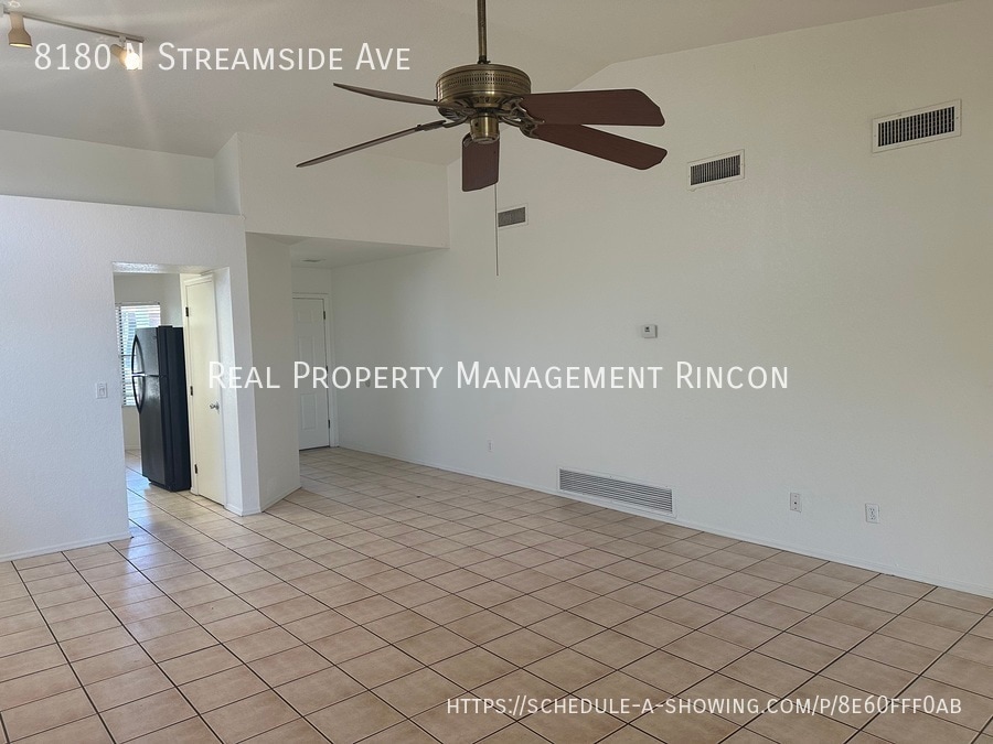 Building Photo - 8180 N Streamside Ave