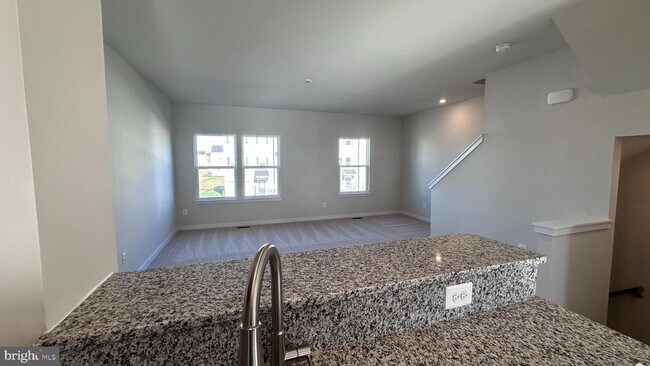 Building Photo - 62 Trotting Rd