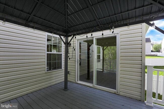 Building Photo - 6981 Linden Ave